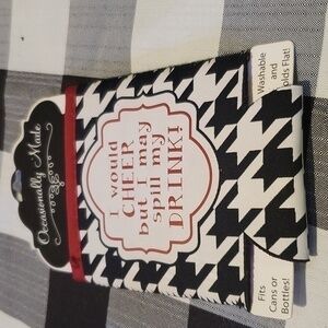 🐻 Occasionally Made Can or Bottle Coosie